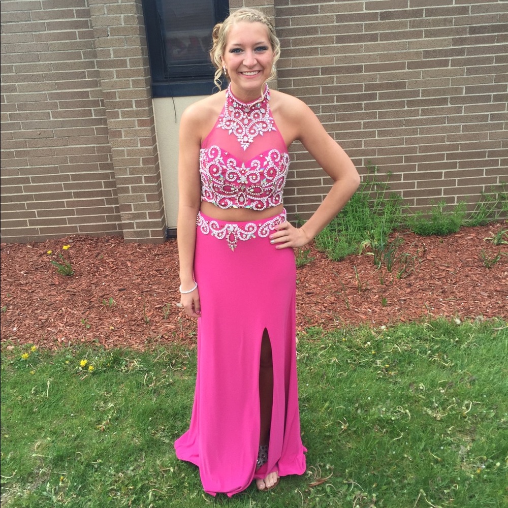 Pink 2-piece prom dress